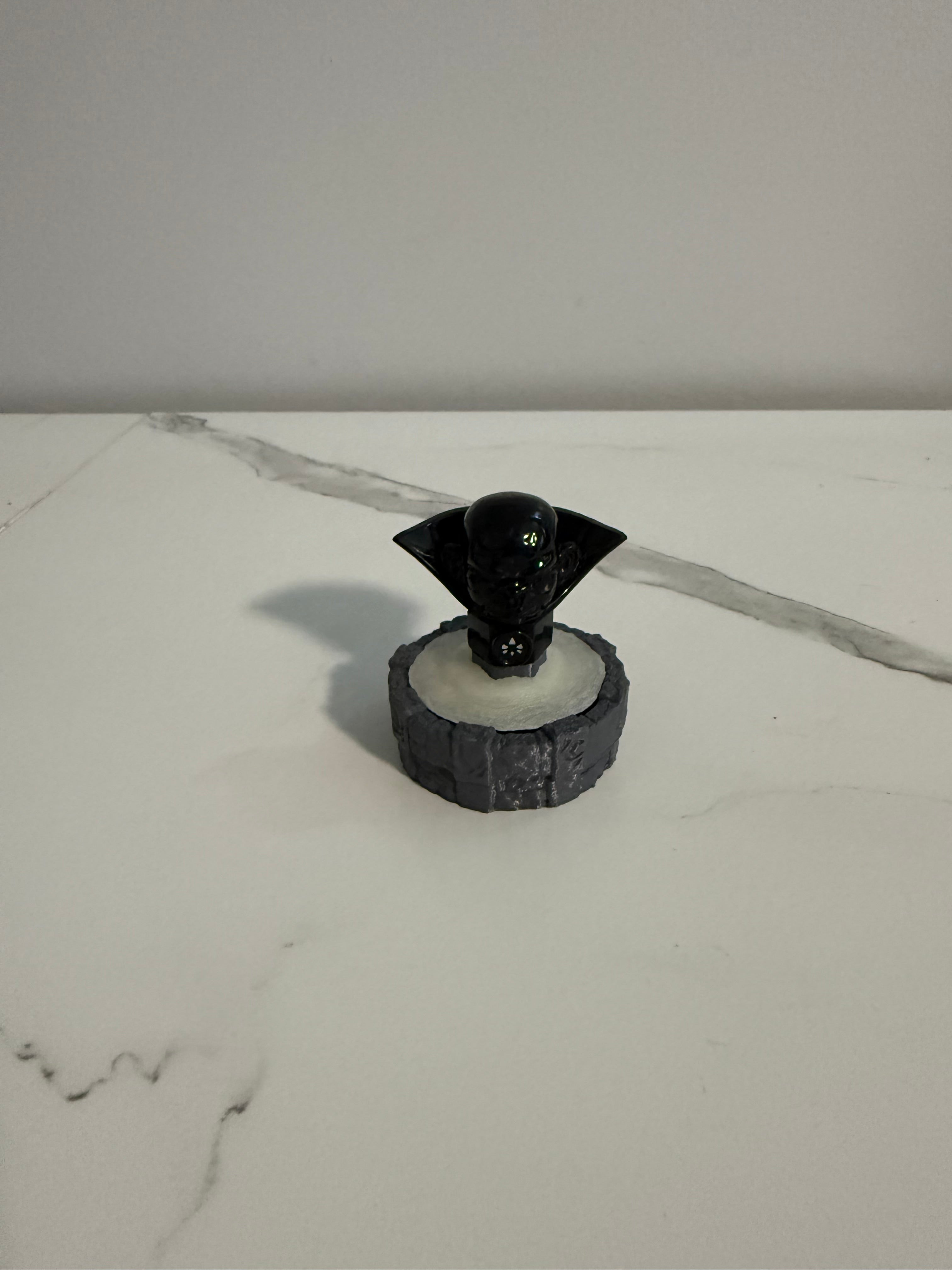 Kaos Trap Holder (Glow In The Dark)