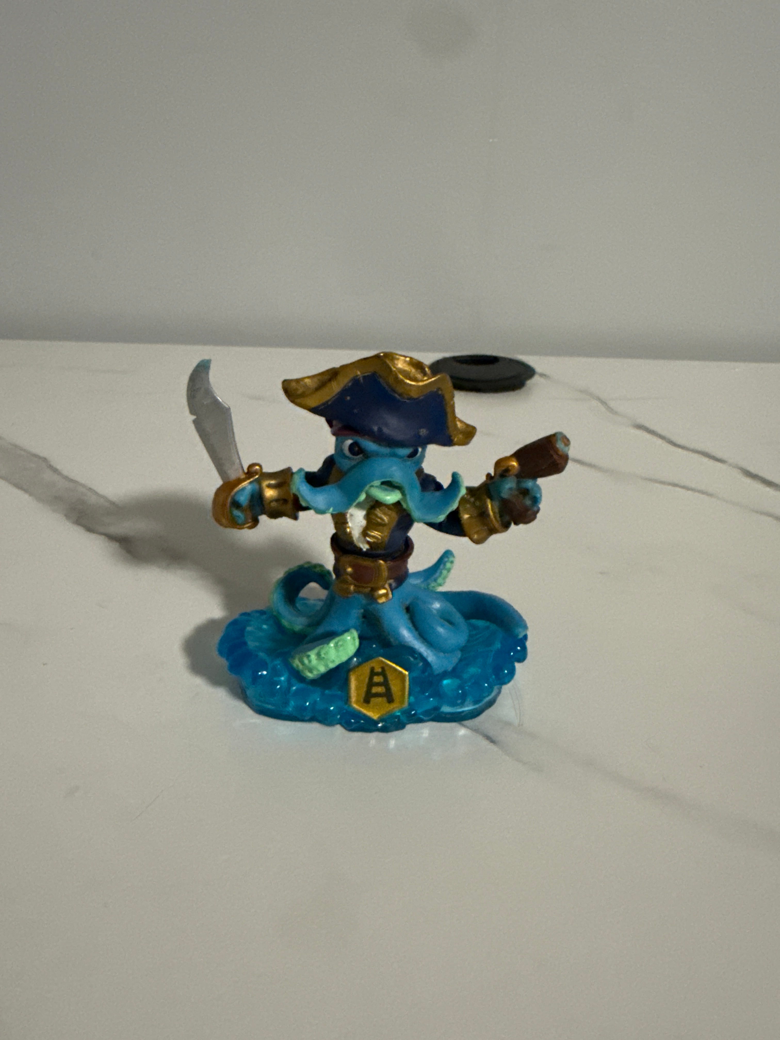 Wash Buckler (Damaged Gun)
