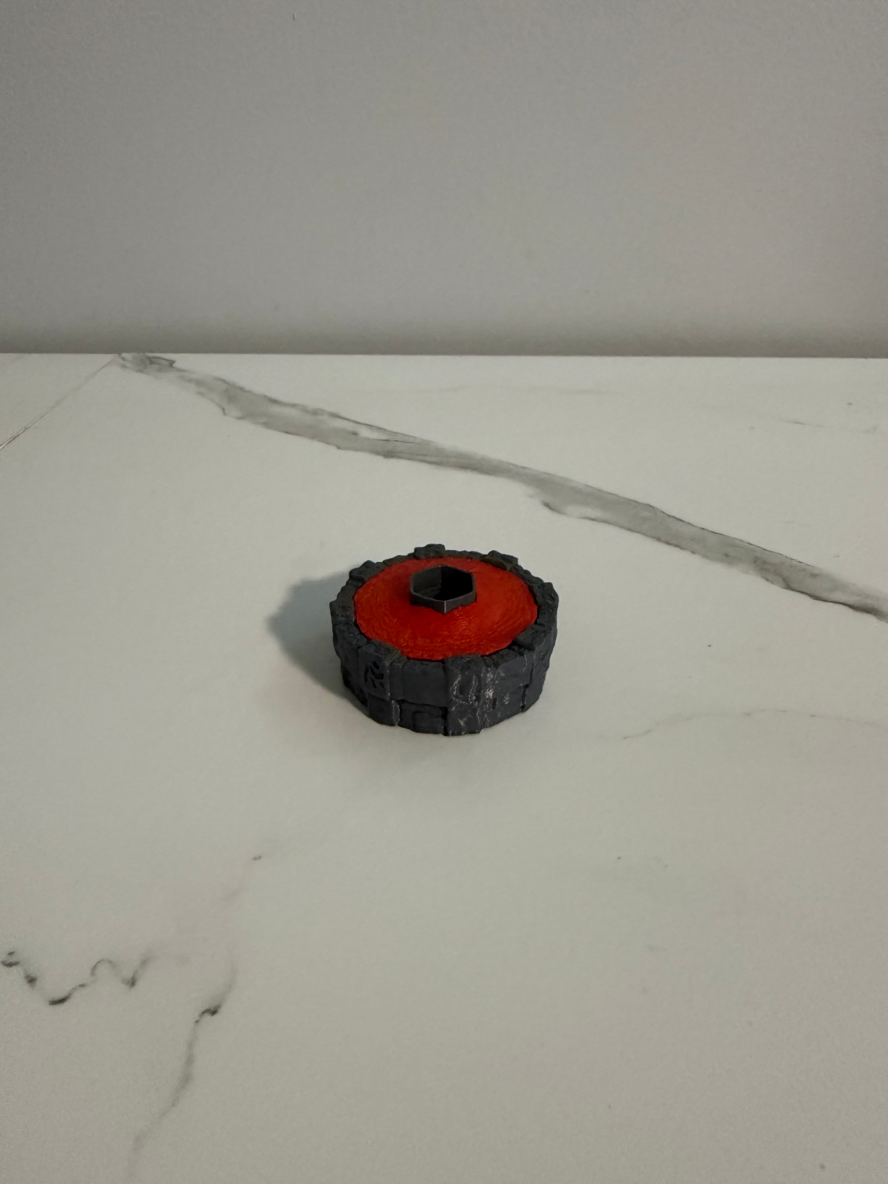 Kaos Trap Holder (Red Portal)