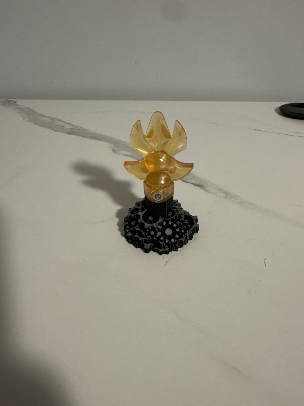 Tech Trap Holder (Multicolor)