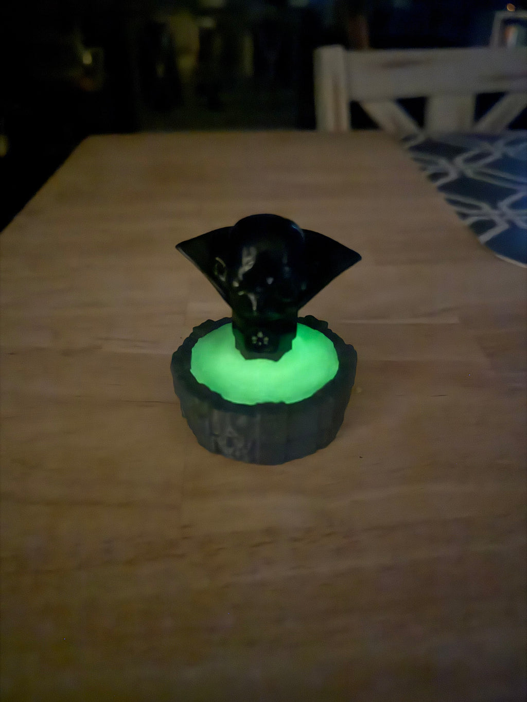 Kaos Trap Holder (Glow In The Dark)